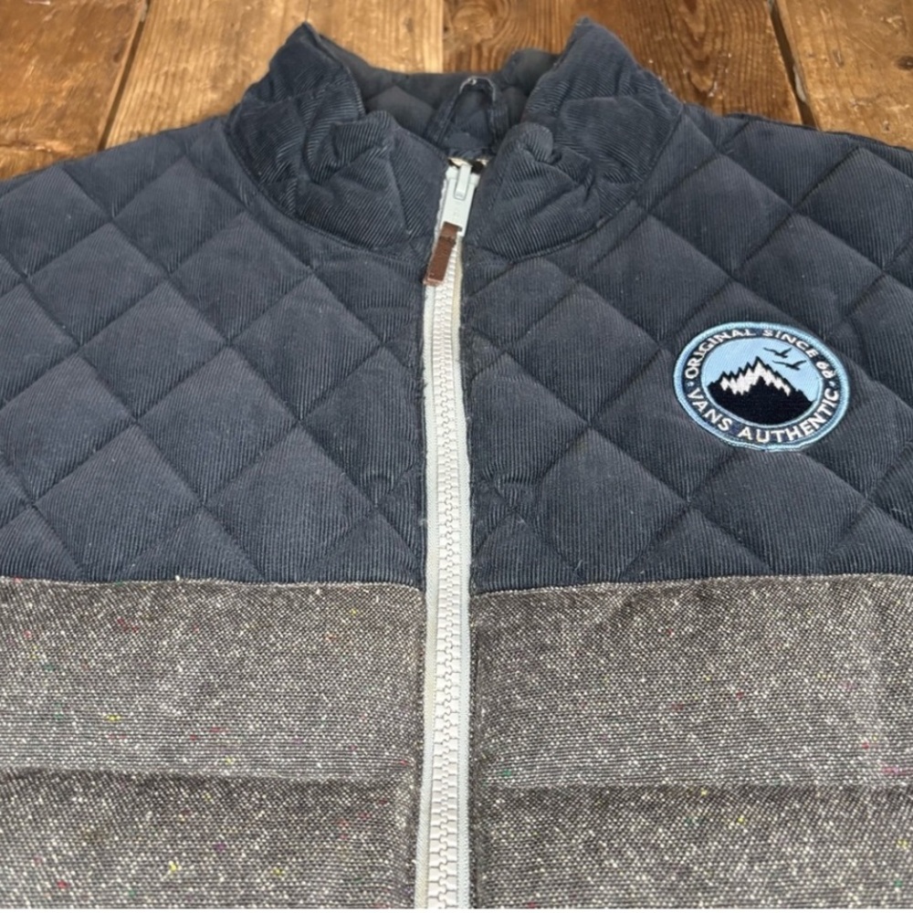 Vans Quilted Blue corduroy, tweed down-fill vest! Men’s L, brand patch, pockets! - Picture 5 of 10
